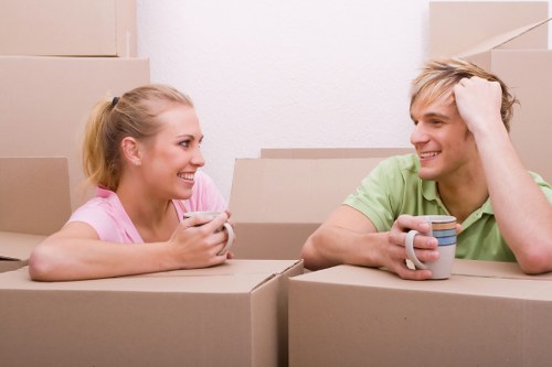 Choosing the right removal truck hire option for moving day in Watford